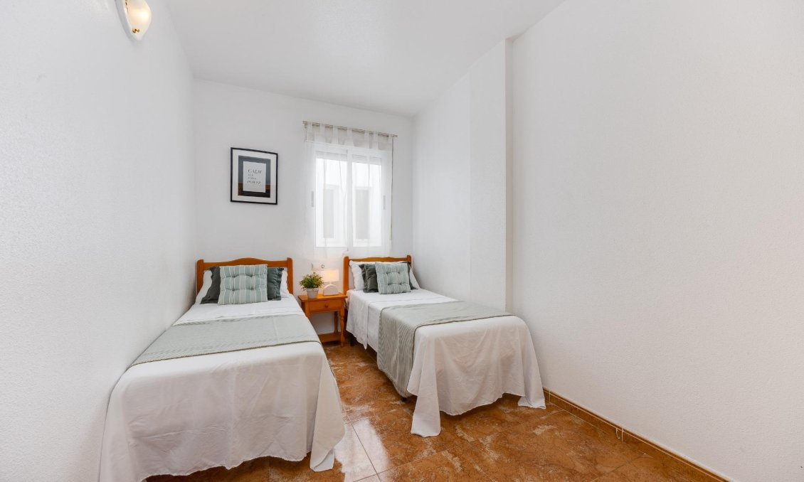 Segunda mano - Apartamento -
Torrevieja - Centro