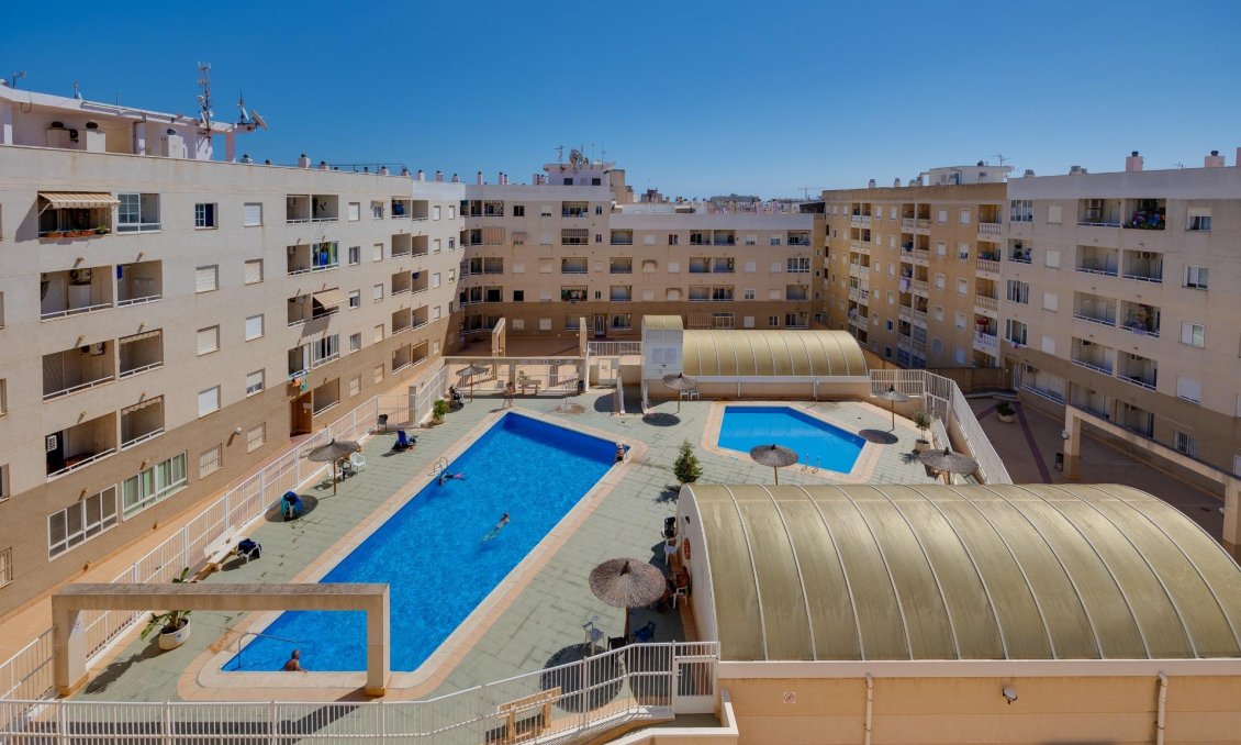 Segunda mano - Apartamento -
Torrevieja - Centro