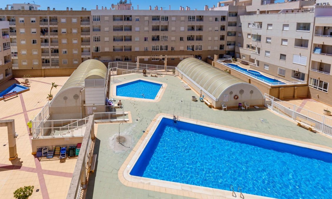 Segunda mano - Apartamento -
Torrevieja - Centro