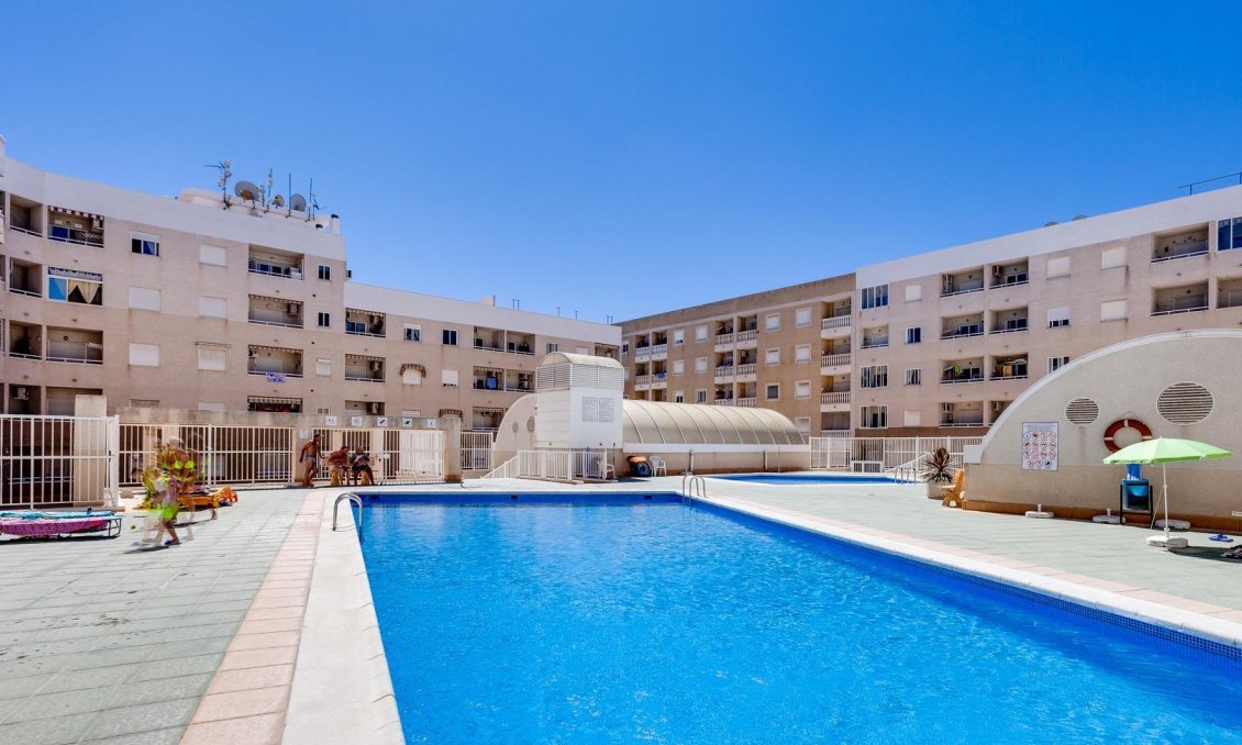 Segunda mano - Apartamento -
Torrevieja - Centro