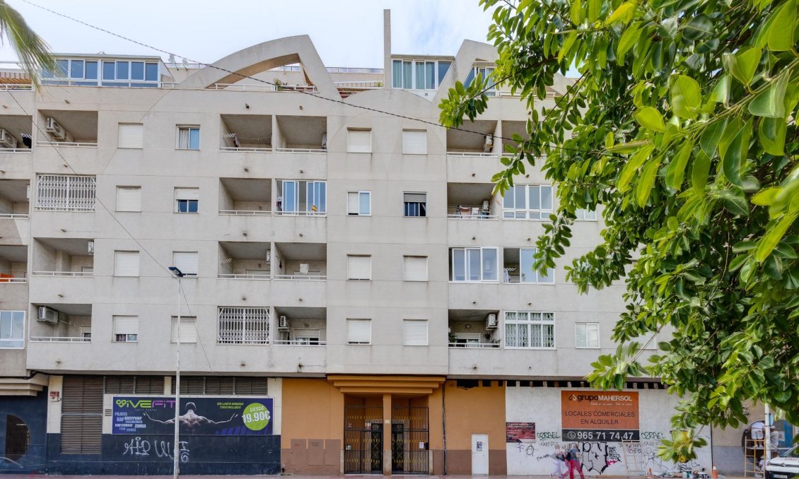 Segunda mano - Apartamento -
Torrevieja - Centro