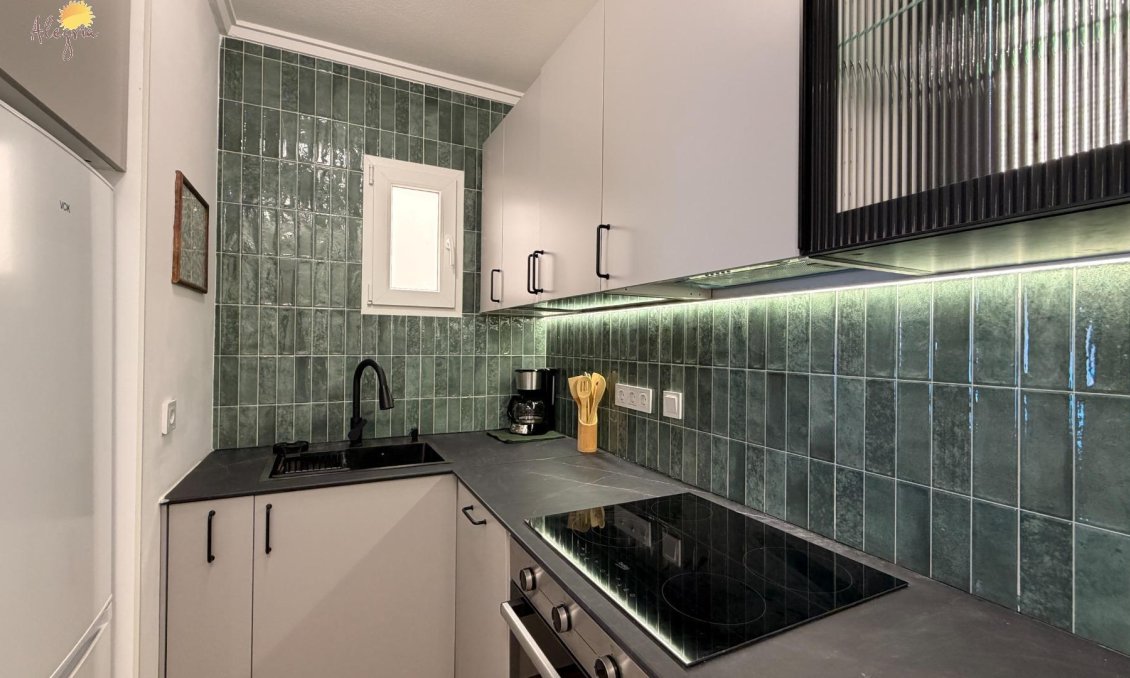 Használt Ingatlanok - Apartman -
Torrevieja - Estacion De Autobuses