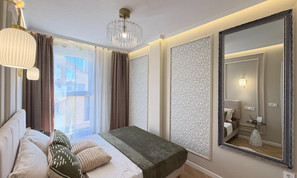 Használt Ingatlanok - Apartman -
Torrevieja - Estacion De Autobuses