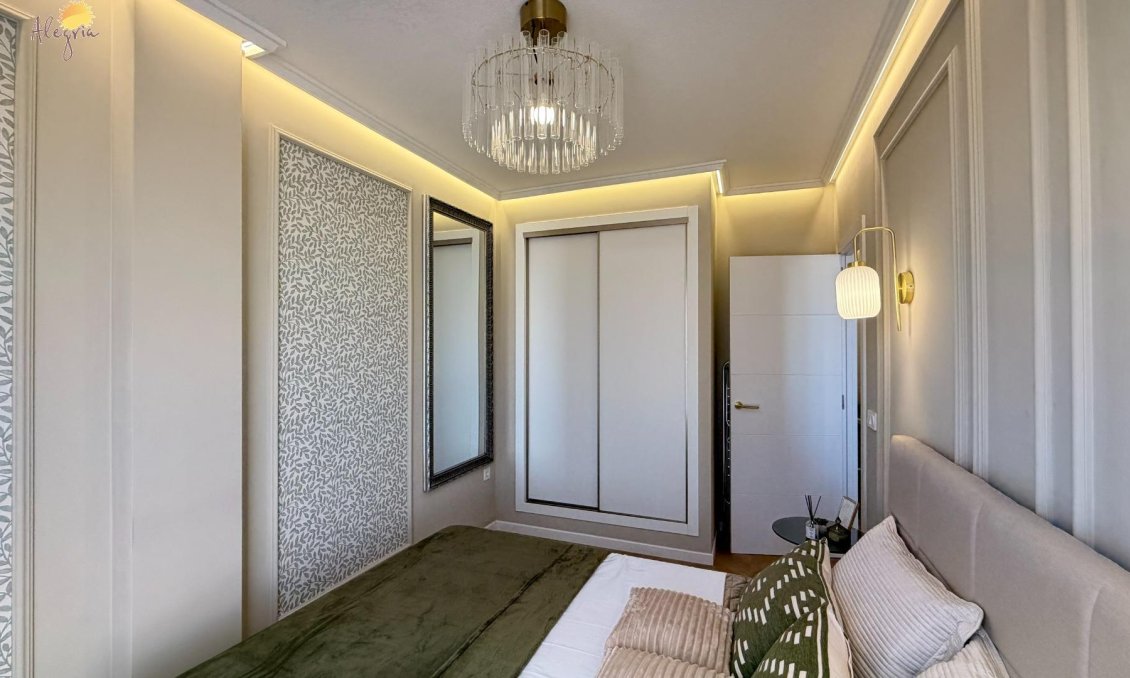 Használt Ingatlanok - Apartman -
Torrevieja - Estacion De Autobuses