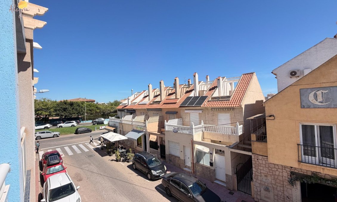Használt Ingatlanok - Apartman -
Torrevieja - Estacion De Autobuses