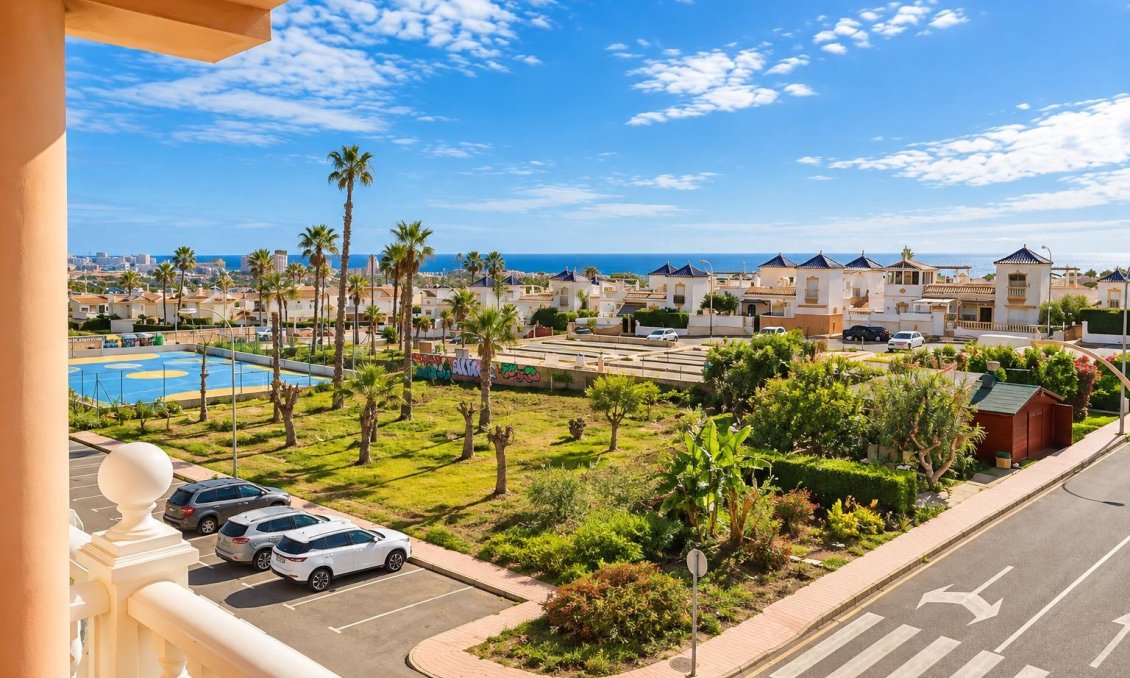 Resale - Apartment -
Torrevieja - Costa Blanca