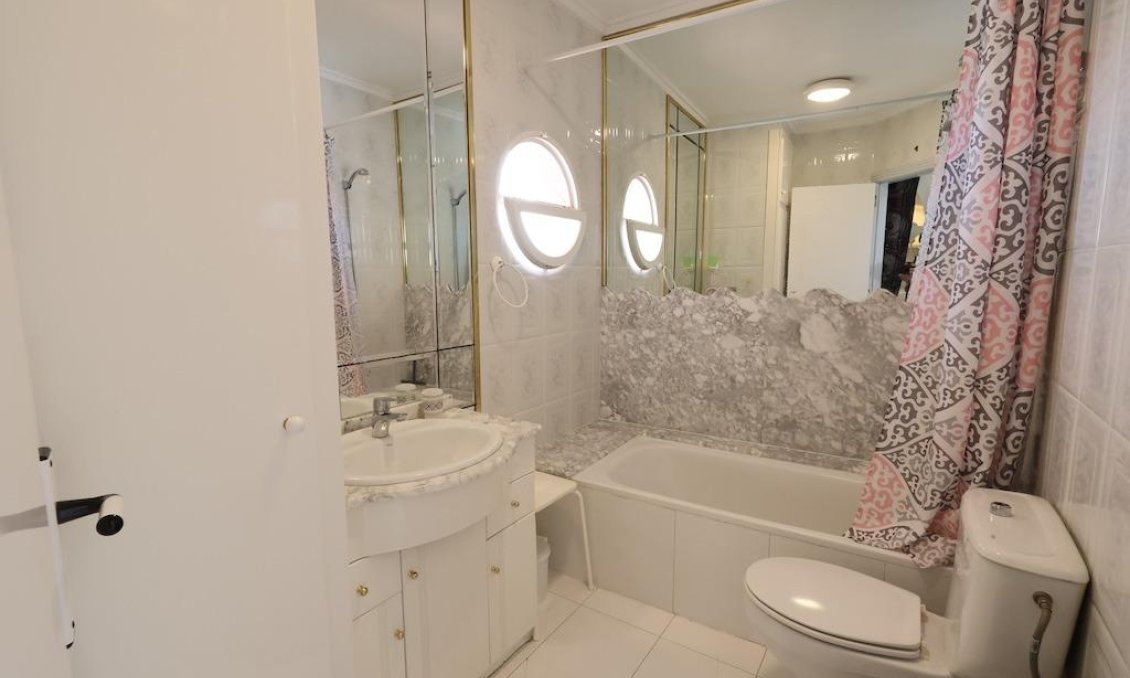 Resale - Apartment -
Torrevieja - Costa Blanca