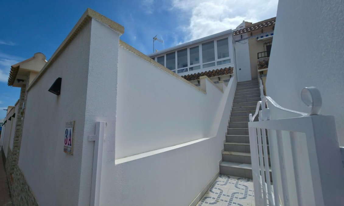 Wiederverkauf - Bungalow -
Torrevieja - Zona Los Frutales
