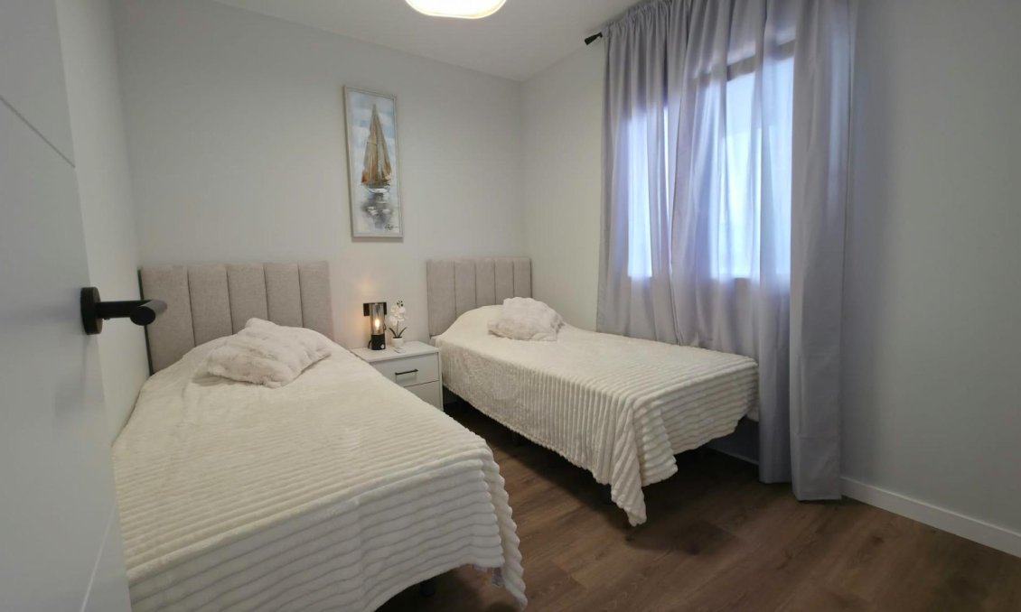 Wiederverkauf - Bungalow -
Torrevieja - Zona Los Frutales