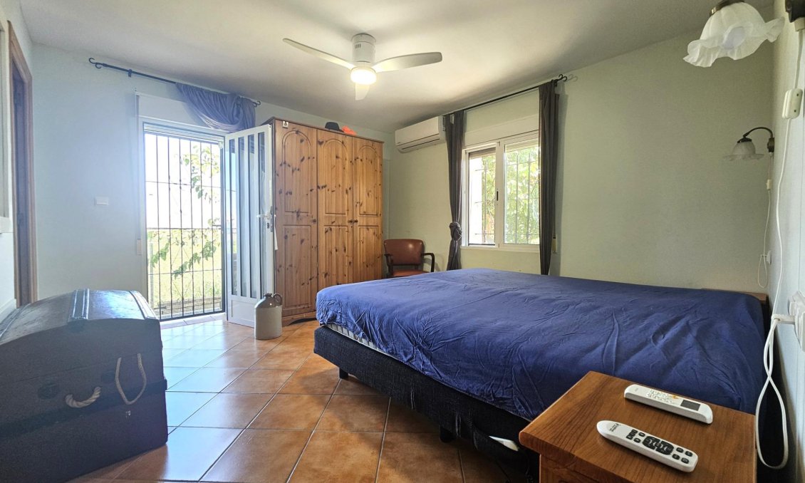 Wiederverkauf - Villa -
Orihuela - Molins-campaneta-san Bartolomé