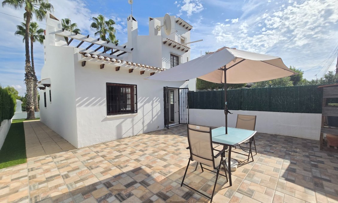 Revânzare - Casă înșiruită -
Villamartin - Costa Blanca