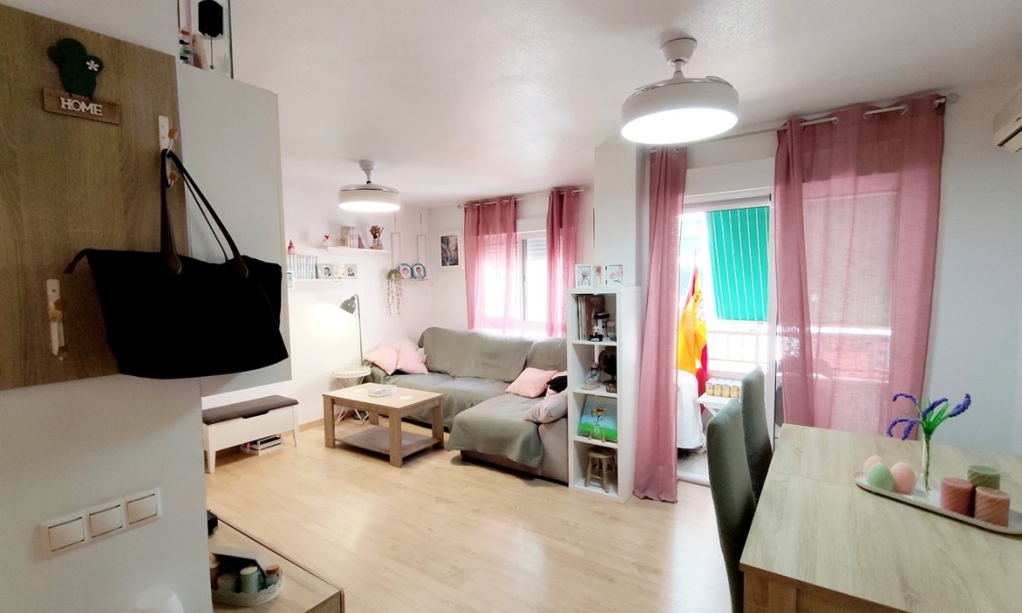 Resale - Apartment -
Torrevieja - Costa Blanca