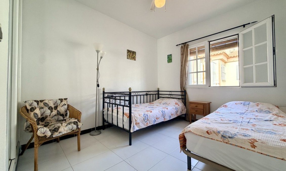 Segunda mano - Bungalow -
Torrevieja - Costa Blanca