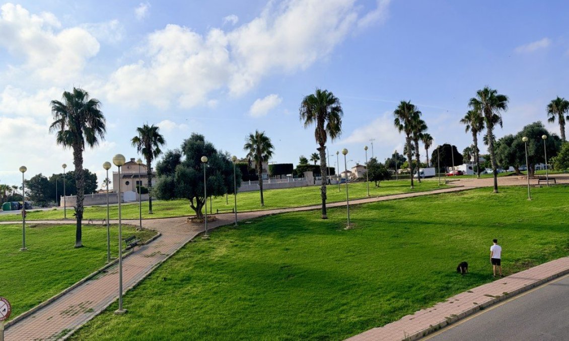 Segunda mano - Bungalow -
Torrevieja - Costa Blanca