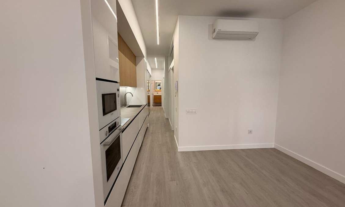 Resale - Apartment -
Torrevieja - Playa del Cura