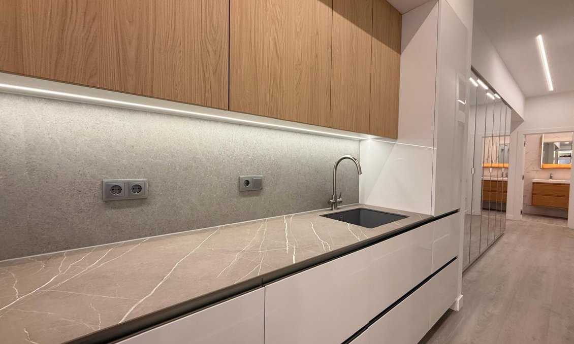 Resale - Apartment -
Torrevieja - Playa del Cura