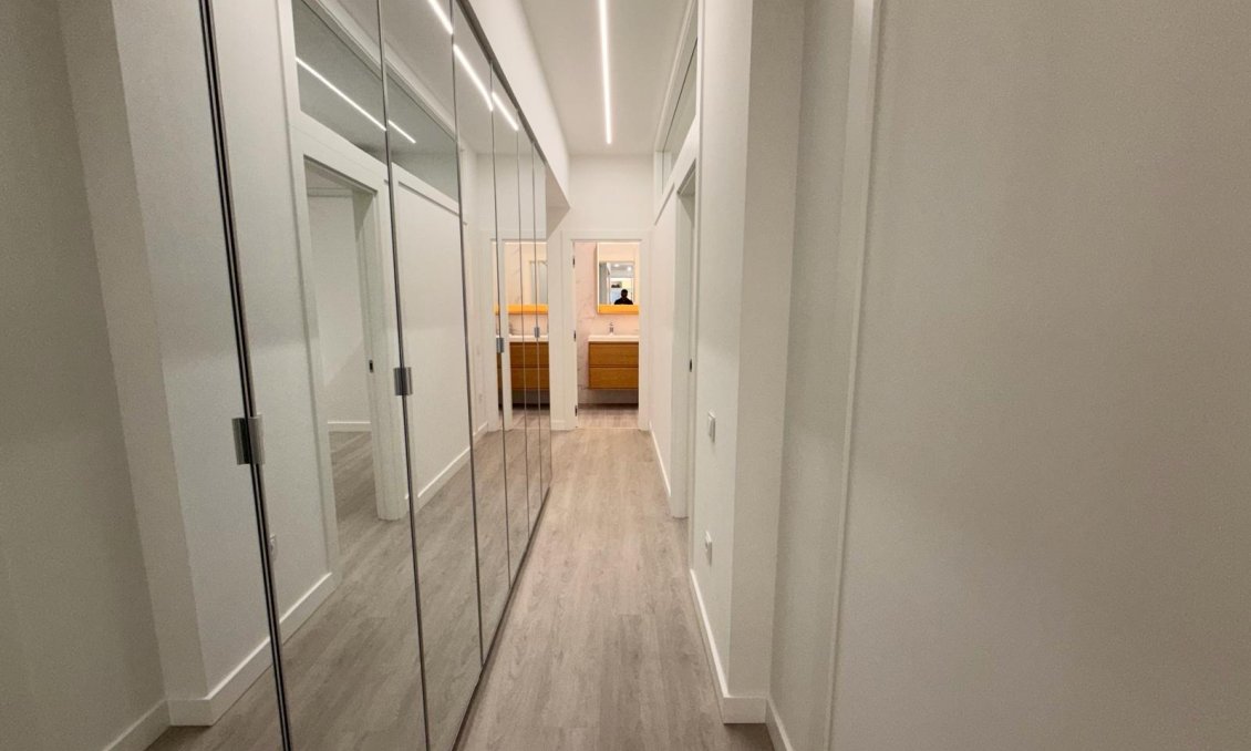 Resale - Apartment -
Torrevieja - Playa del Cura