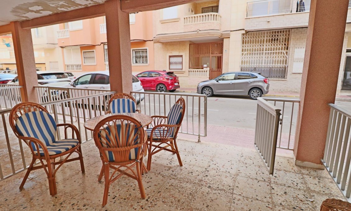 Segunda mano - Apartamento -
Torrevieja - La Mata Pueblo