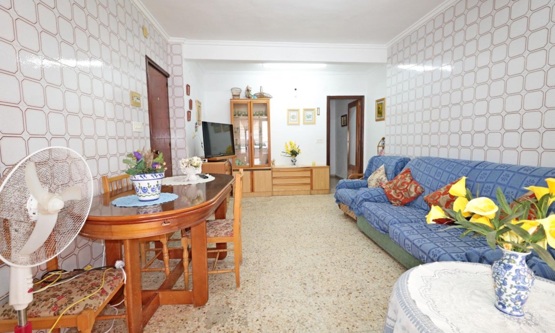 Segunda mano - Apartamento -
Torrevieja - La Mata Pueblo