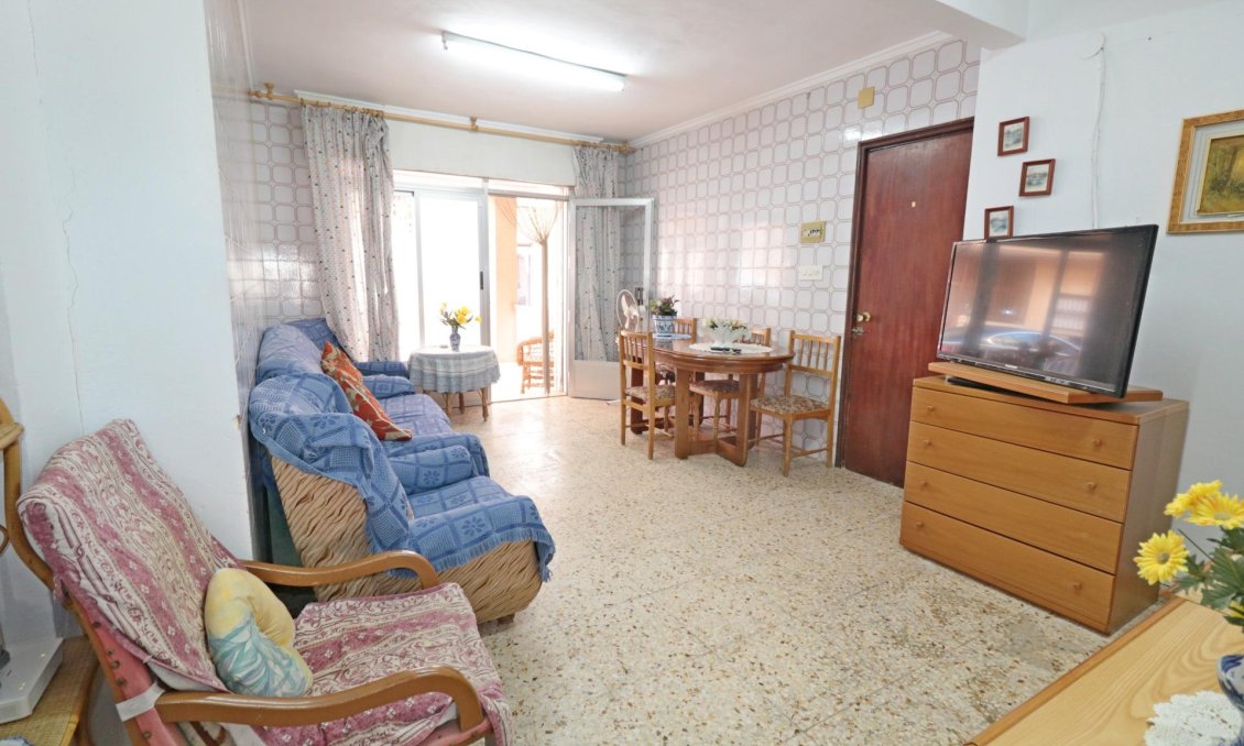 Segunda mano - Apartamento -
Torrevieja - La Mata Pueblo