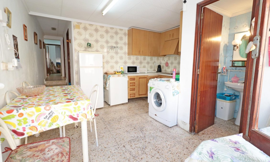 Segunda mano - Apartamento -
Torrevieja - La Mata Pueblo