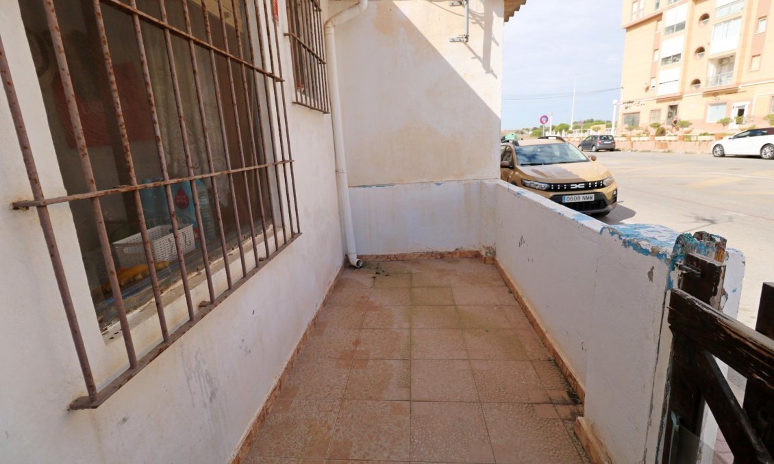 Segunda mano - Apartamento -
Torrevieja - La Mata Pueblo