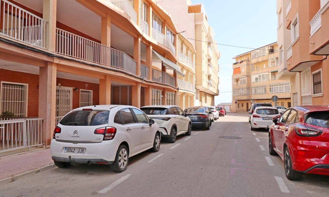 Segunda mano - Apartamento -
Torrevieja - La Mata Pueblo