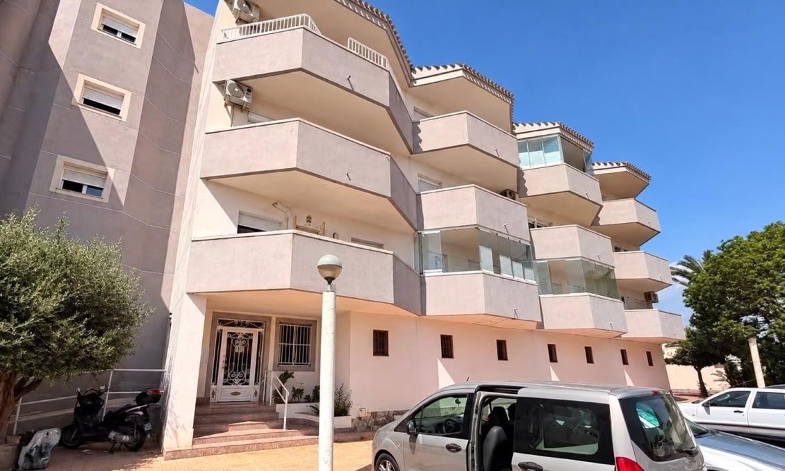 Revânzare - Apartament -
Orihuela Costa - La Regia