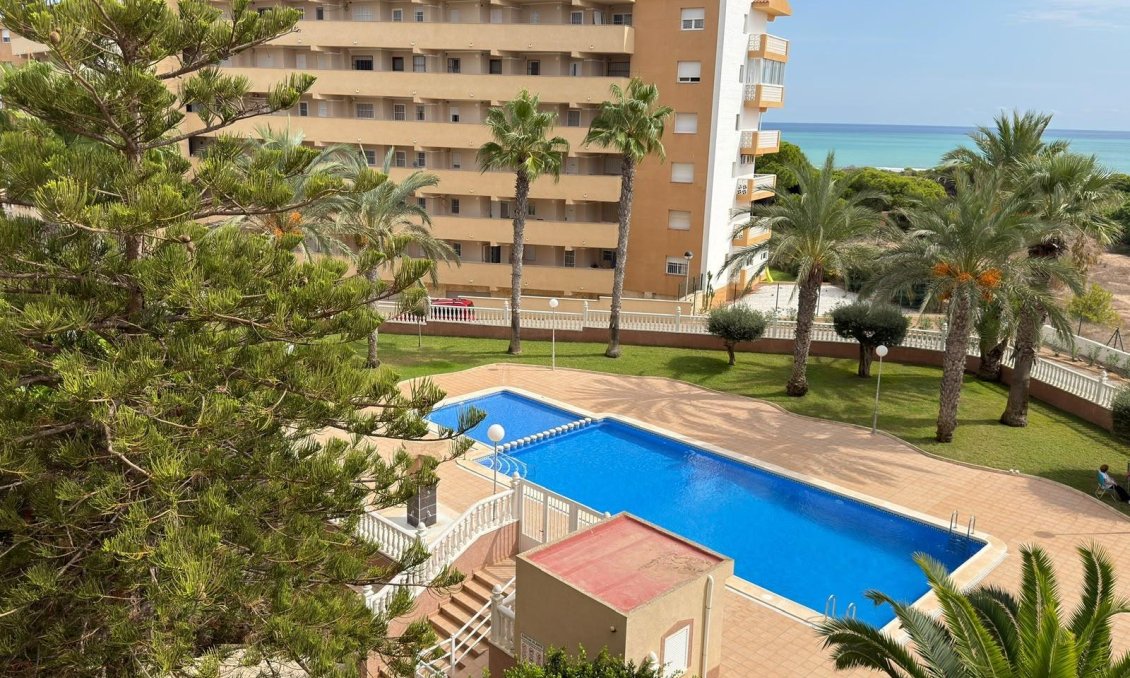 Segunda mano - Apartamento -
Guardamar del Segura - Urbanizaciones