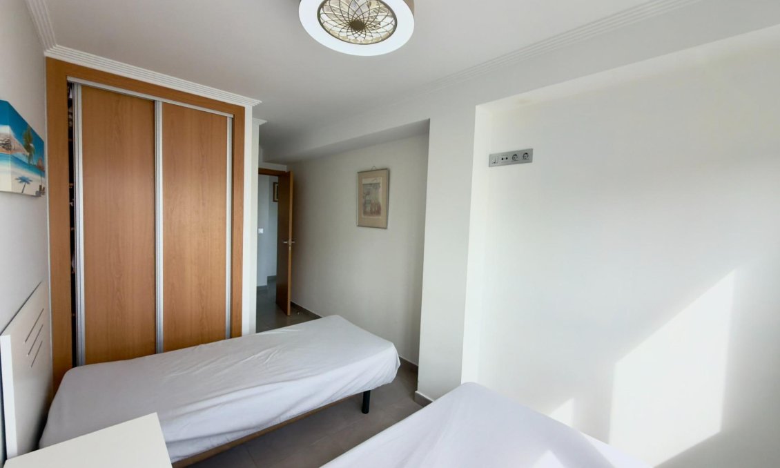 Segunda mano - Apartamento -
Guardamar del Segura - Urbanizaciones