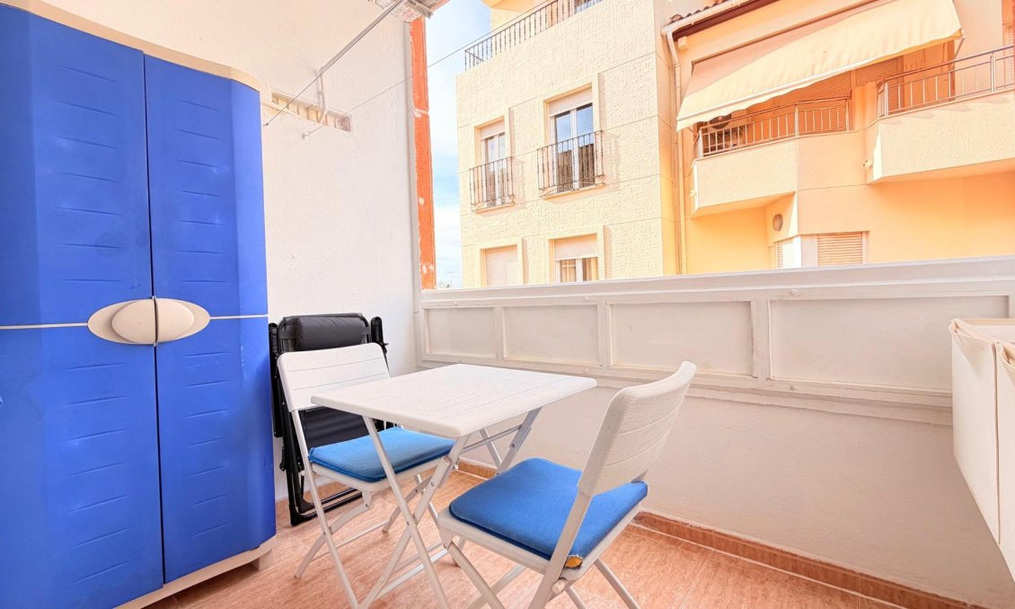 Segunda mano - Apartamento -
Torrevieja - Centro - Muelle Pesquero