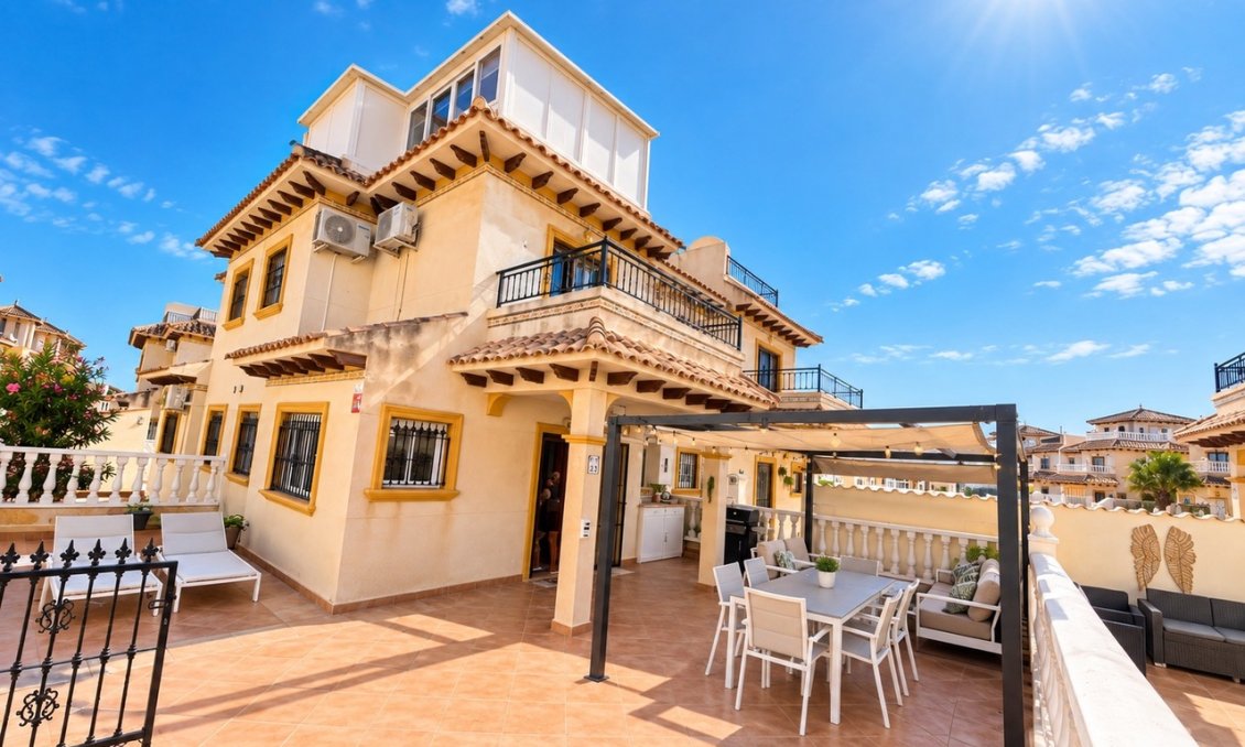 Segunda mano - Adosado -
La Zenia - Costa Blanca