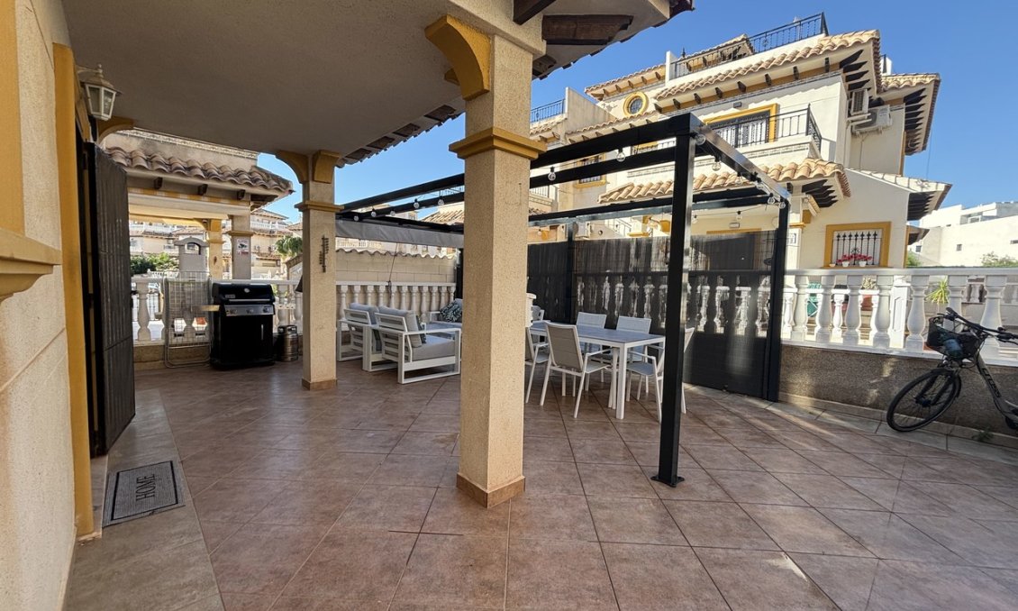 Segunda mano - Adosado -
La Zenia - Costa Blanca