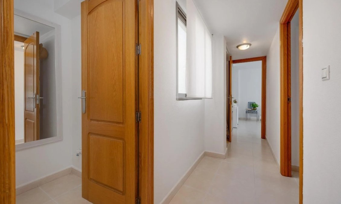 Használt Ingatlanok - Tetőtéri lakás -
Torrevieja - Costa Blanca