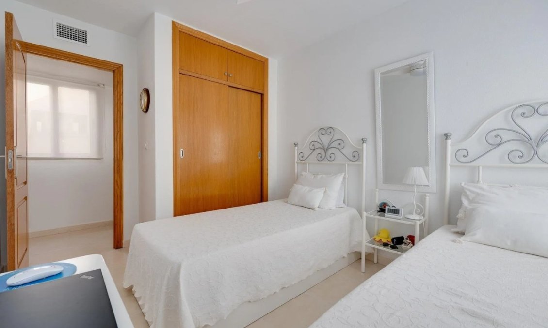 Használt Ingatlanok - Tetőtéri lakás -
Torrevieja - Costa Blanca