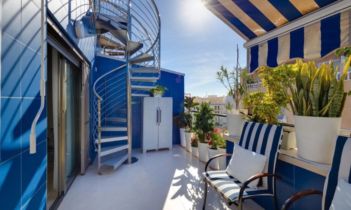Használt Ingatlanok - Tetőtéri lakás -
Torrevieja - Costa Blanca