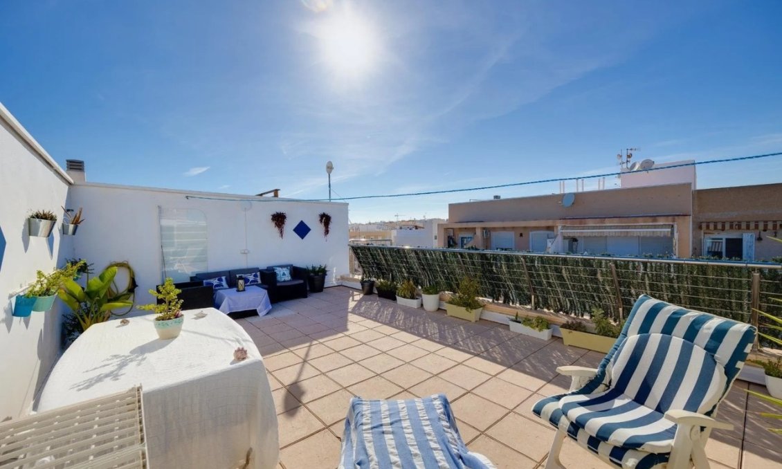 Használt Ingatlanok - Tetőtéri lakás -
Torrevieja - Costa Blanca
