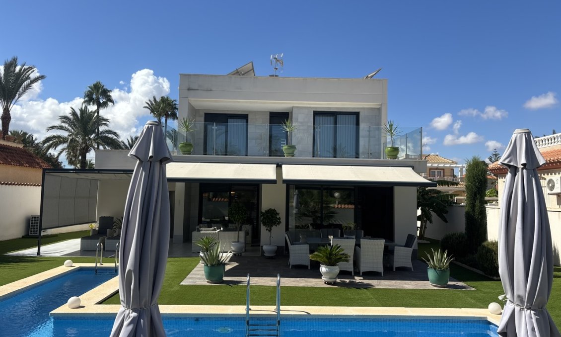 Segunda mano - Villa -
Los Urrutias - Costa Calida