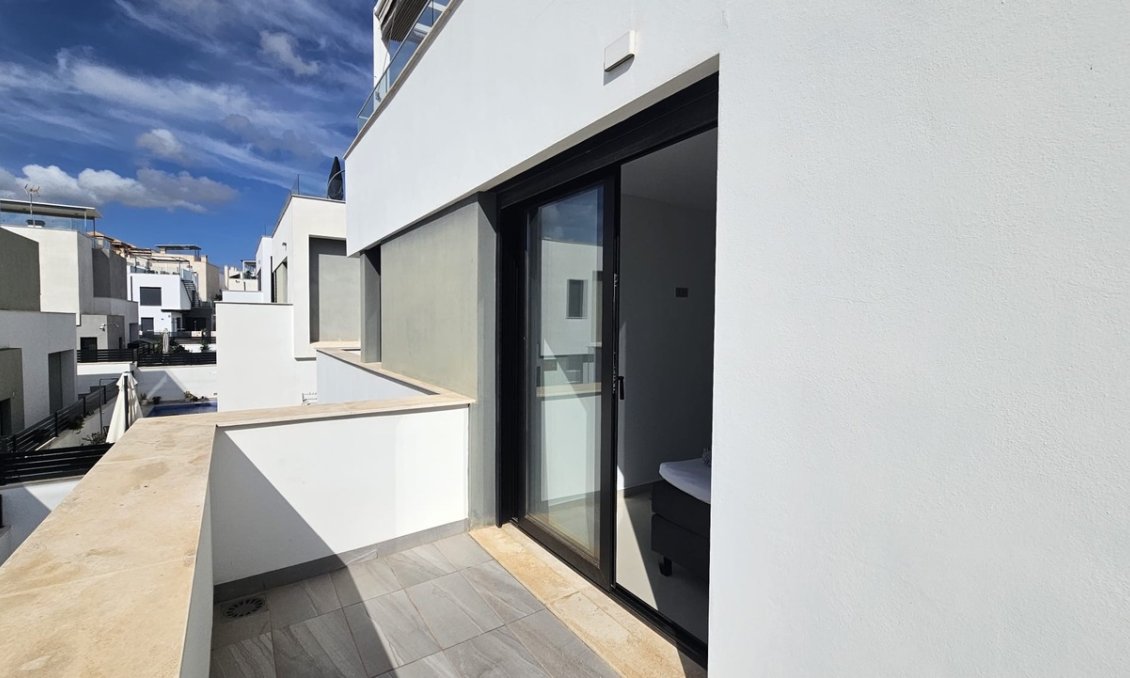 Segunda mano - Villa -
Villamartin - Costa Blanca