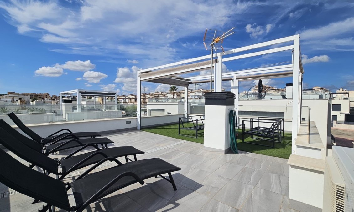 Segunda mano - Villa -
Villamartin - Costa Blanca