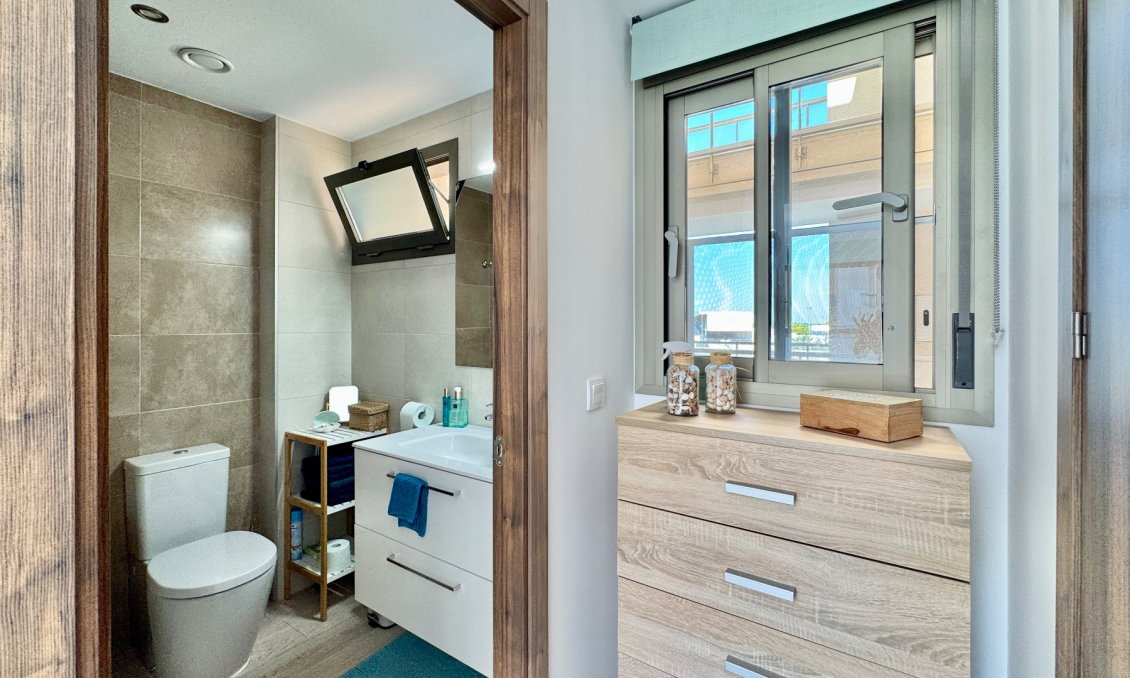 Segunda mano - Apartamento -
Orihuela - Inland