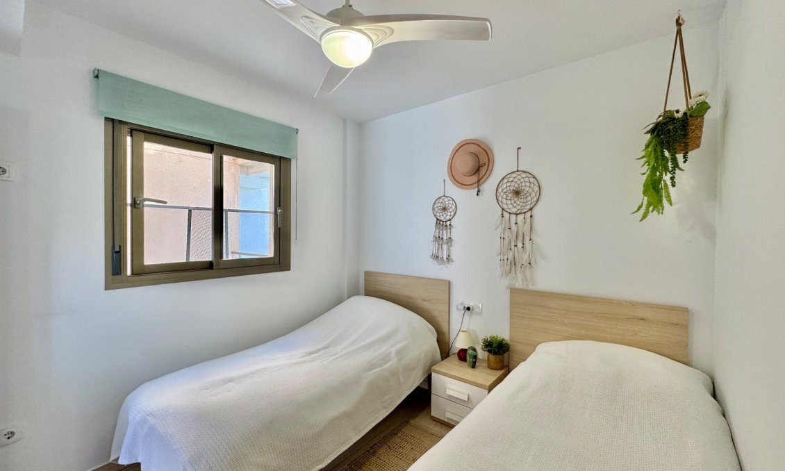 Segunda mano - Apartamento -
Orihuela - Inland