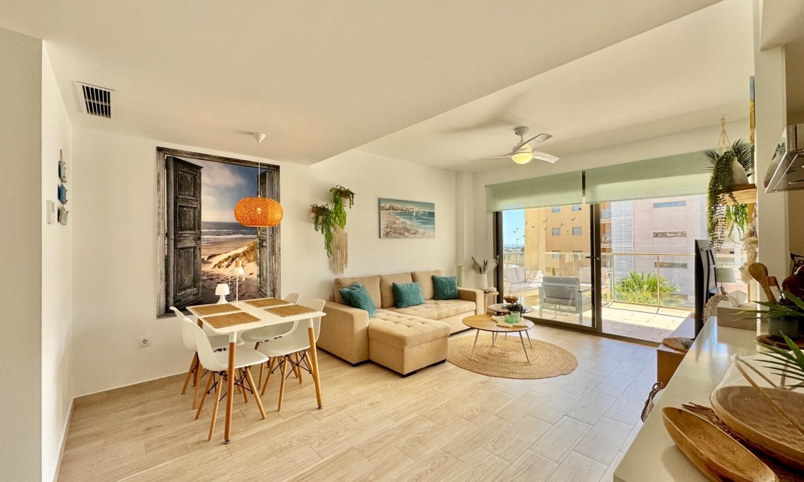 Segunda mano - Apartamento -
Orihuela - Inland