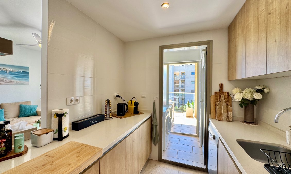 Segunda mano - Apartamento -
Orihuela - Inland
