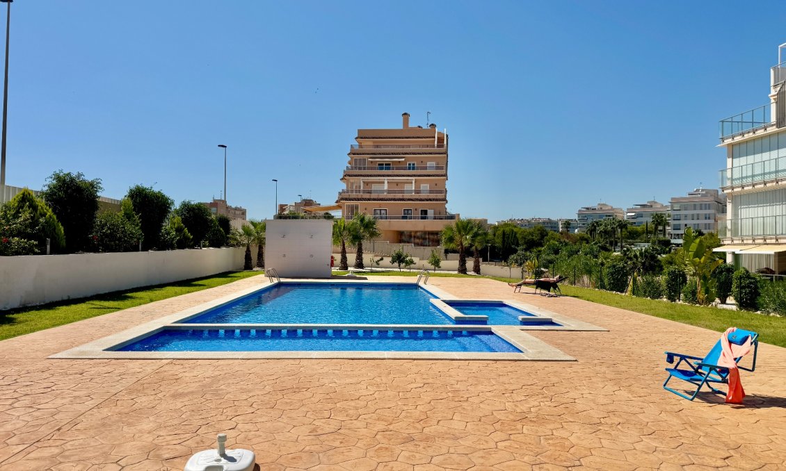 Segunda mano - Apartamento -
Orihuela - Inland
