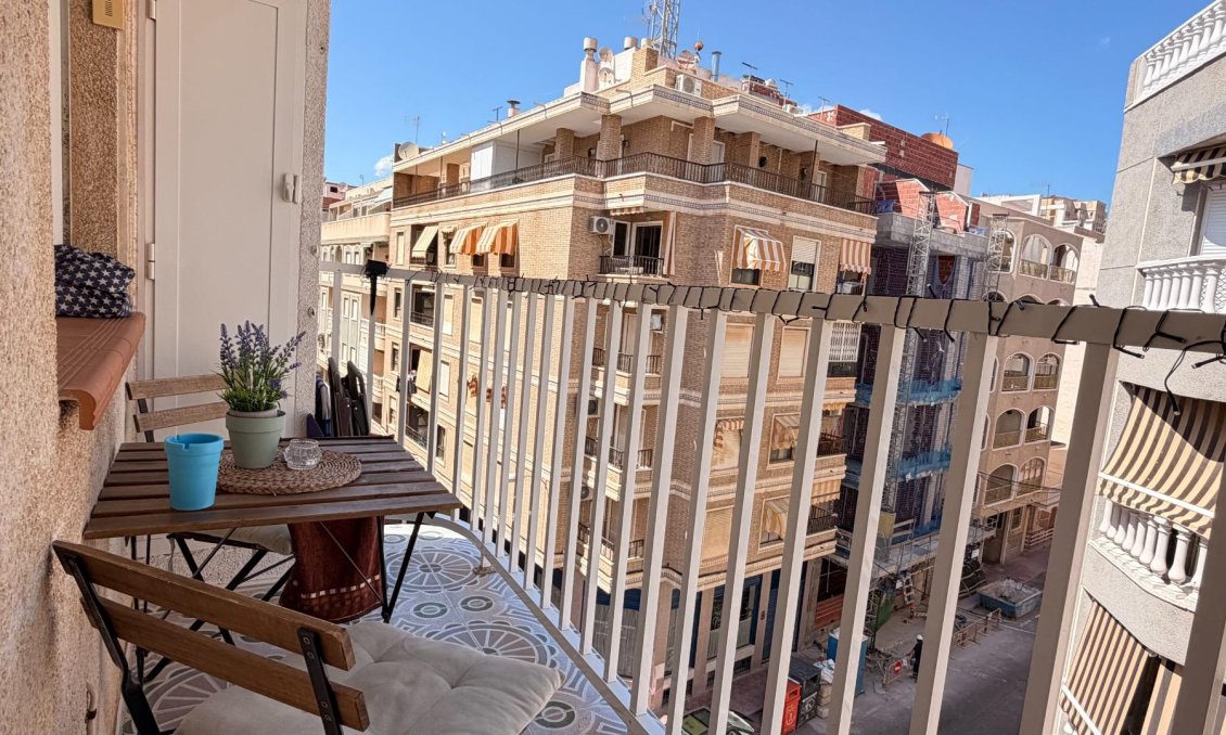 Wiederverkauf - Wohnung -
Torrevieja - Habaneras