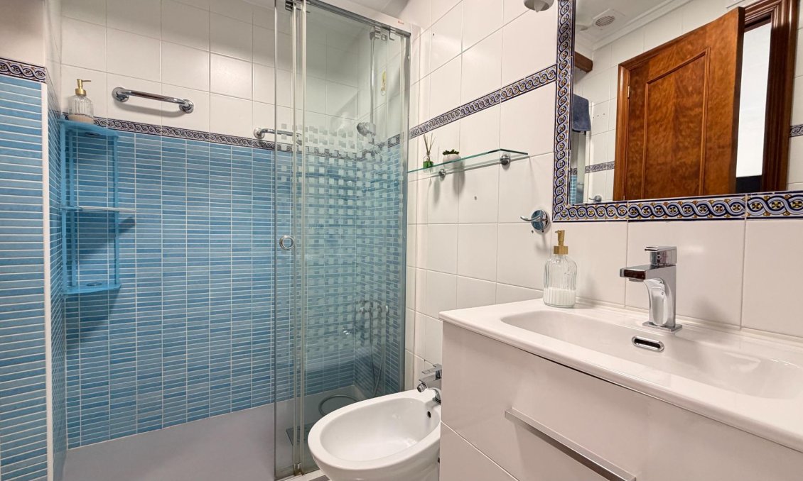Wiederverkauf - Wohnung -
Torrevieja - Habaneras