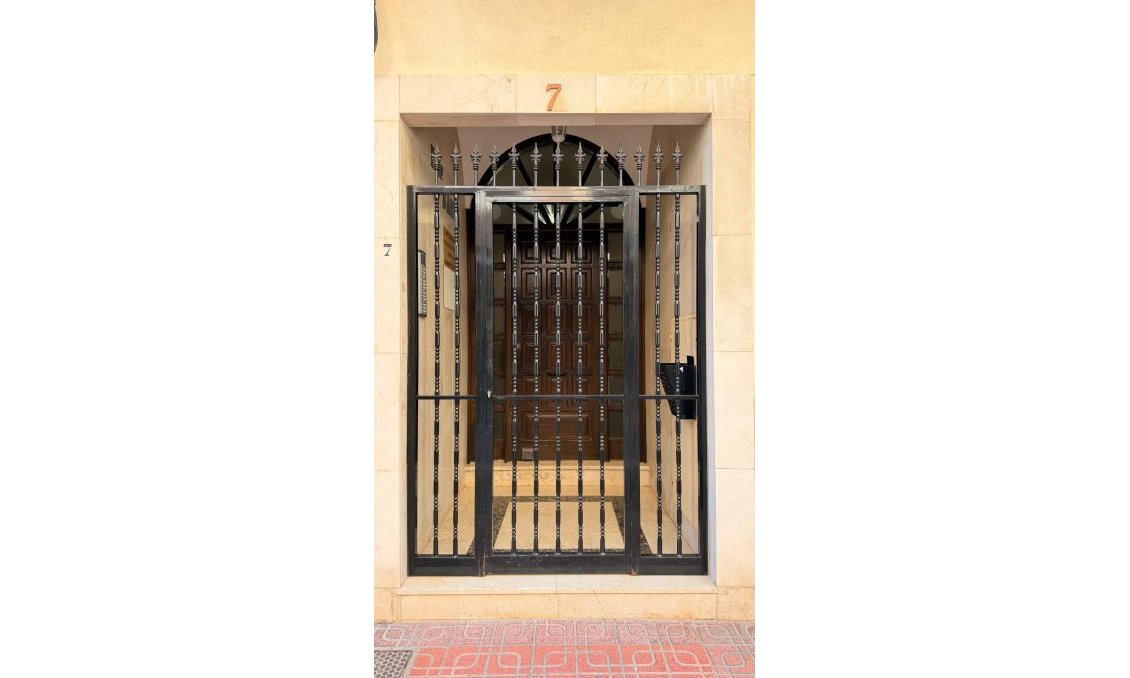 Wiederverkauf - Wohnung -
Torrevieja - Habaneras