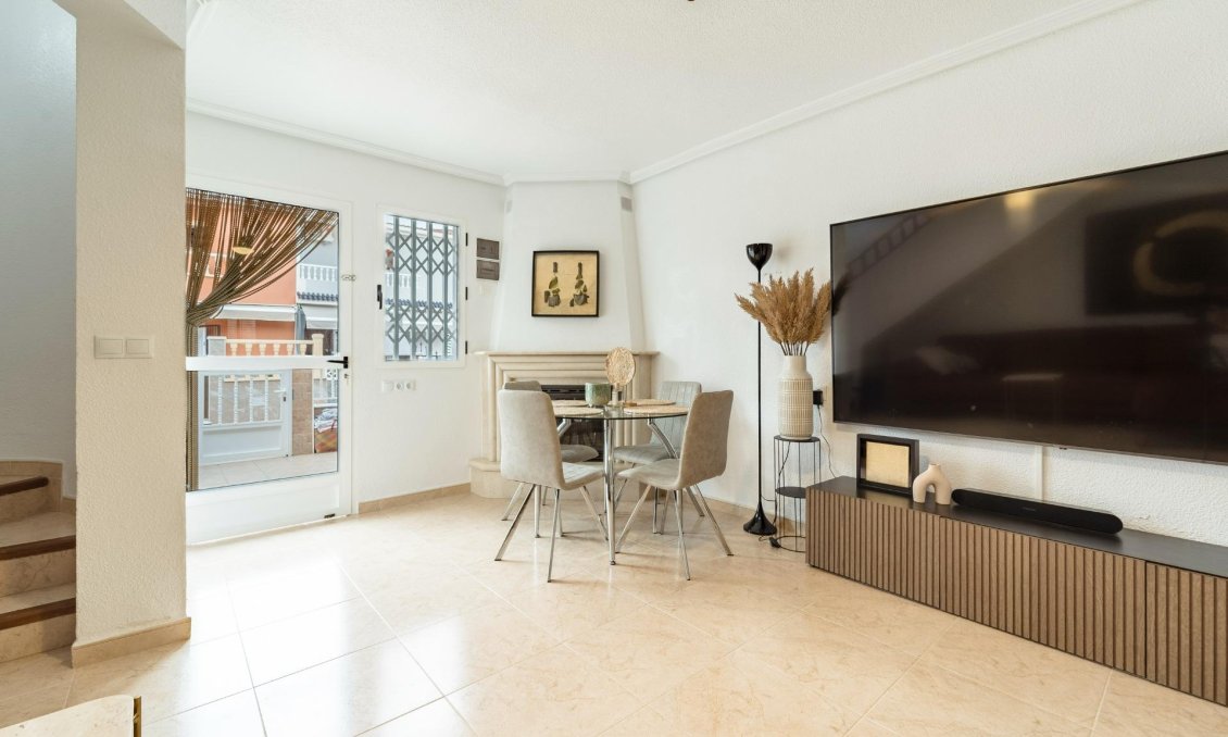 Segunda mano - Duplex -
Torrevieja - Playa De Los Naufragos