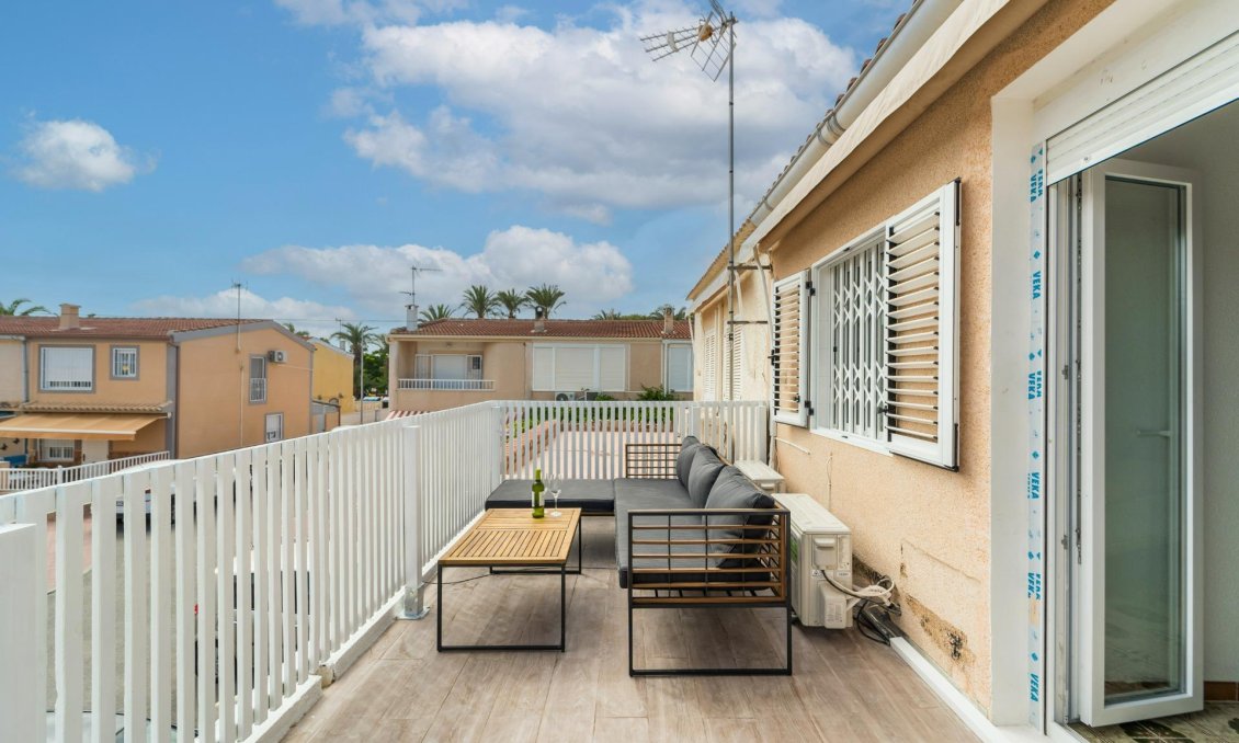 Segunda mano - Duplex -
Torrevieja - Playa De Los Naufragos